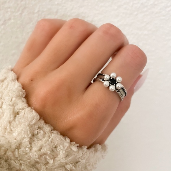 925 Sterling Silver Minimalist Ring Pearl Flower Ring Dainty Pearl Ring - Picture 2 of 8